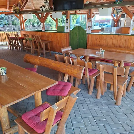 Grill Terasz Etterem Es Szallashely 住宿加早餐酒店