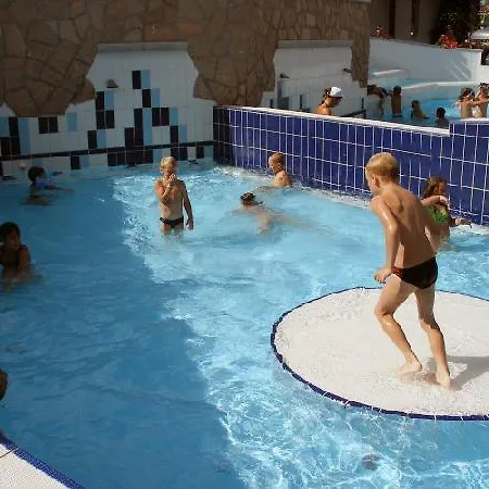 住宿加早餐酒店 Grill Terasz Etterem Es Szallashely 3*