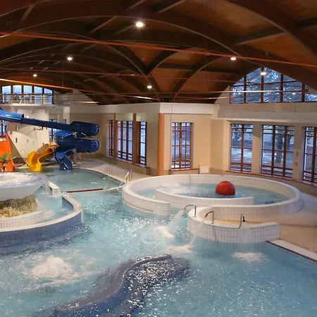 Grill Terasz Etterem Es Szallashely 3* Mezokovesd