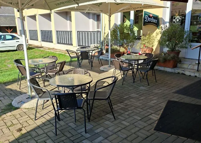 B&B Grill Terasz Etterem Es Szallashely