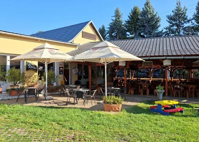 Grill Terasz Etterem Es Szallashely Mezőkövesd