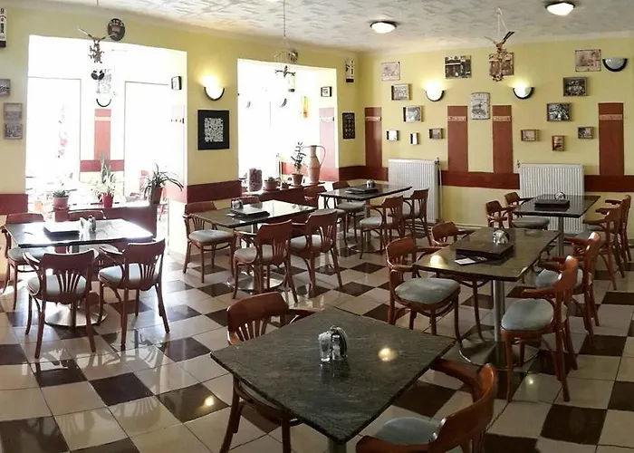 Nocleg ze śniadaniem Grill Terasz Etterem Es Szallashely 3*